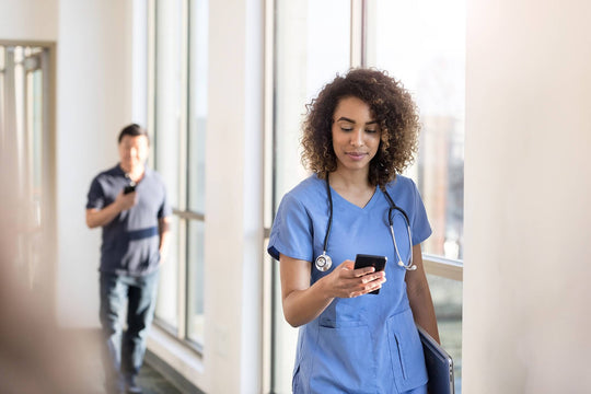 CRM digital no mobile: conheça o aplicativo Credencial Médica Valid